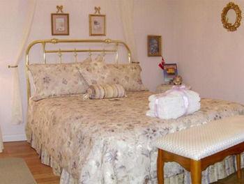 Alexandria House Bed & Breakfast West Kelowna Exteriör bild